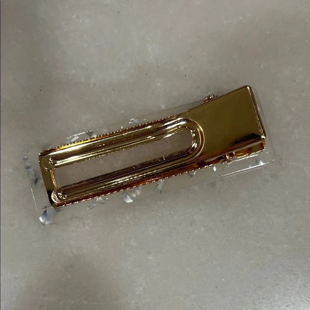 Elegant White and Gold Hair Clip